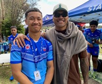 To'o takes time out to support Samoa juniors